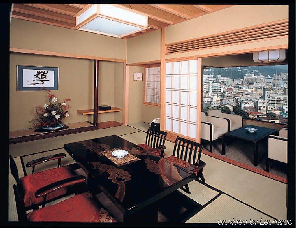 Atami Kinjokan Extérieur photo