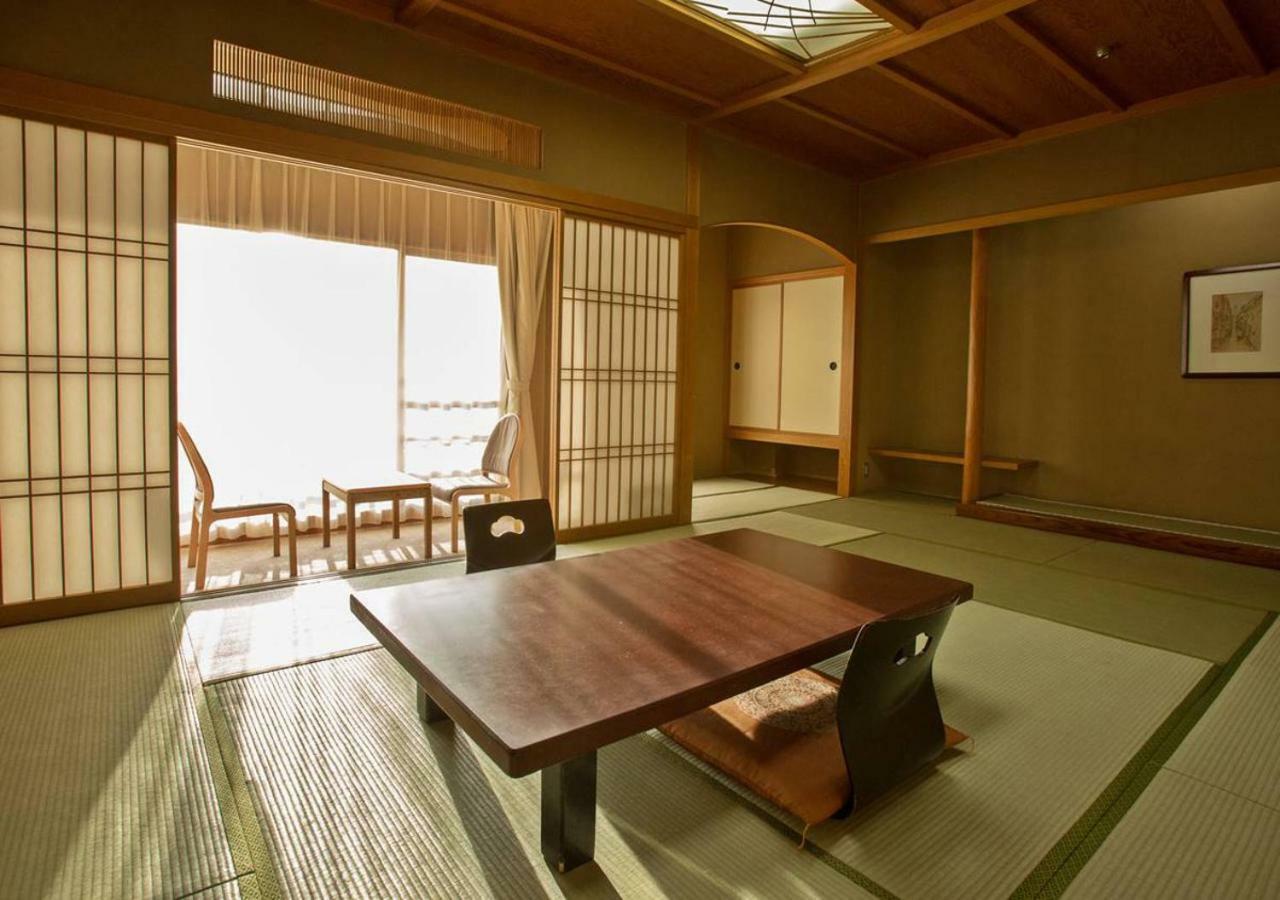 Atami Kinjokan Extérieur photo